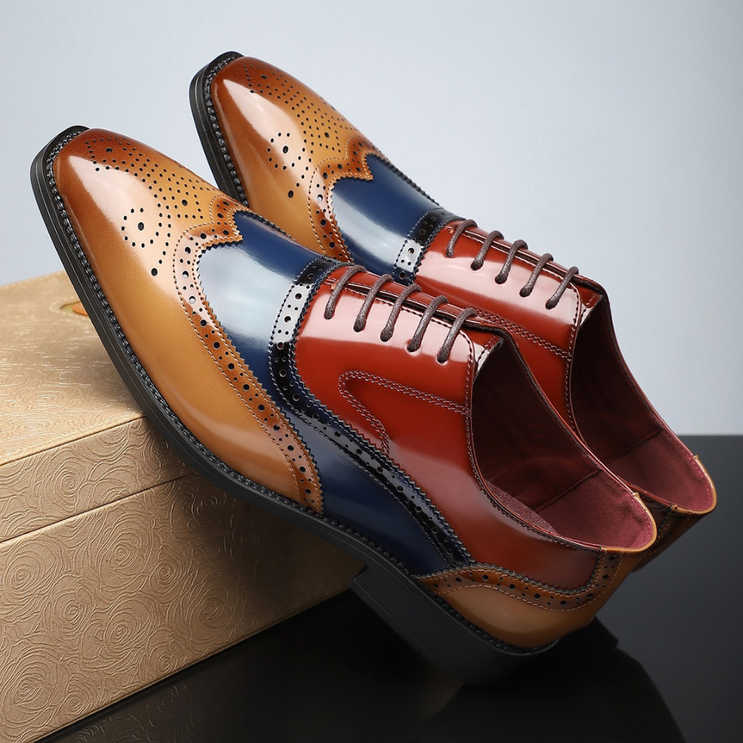 Artur | Sapato Oxford Brogue com Acabamento em Verniz