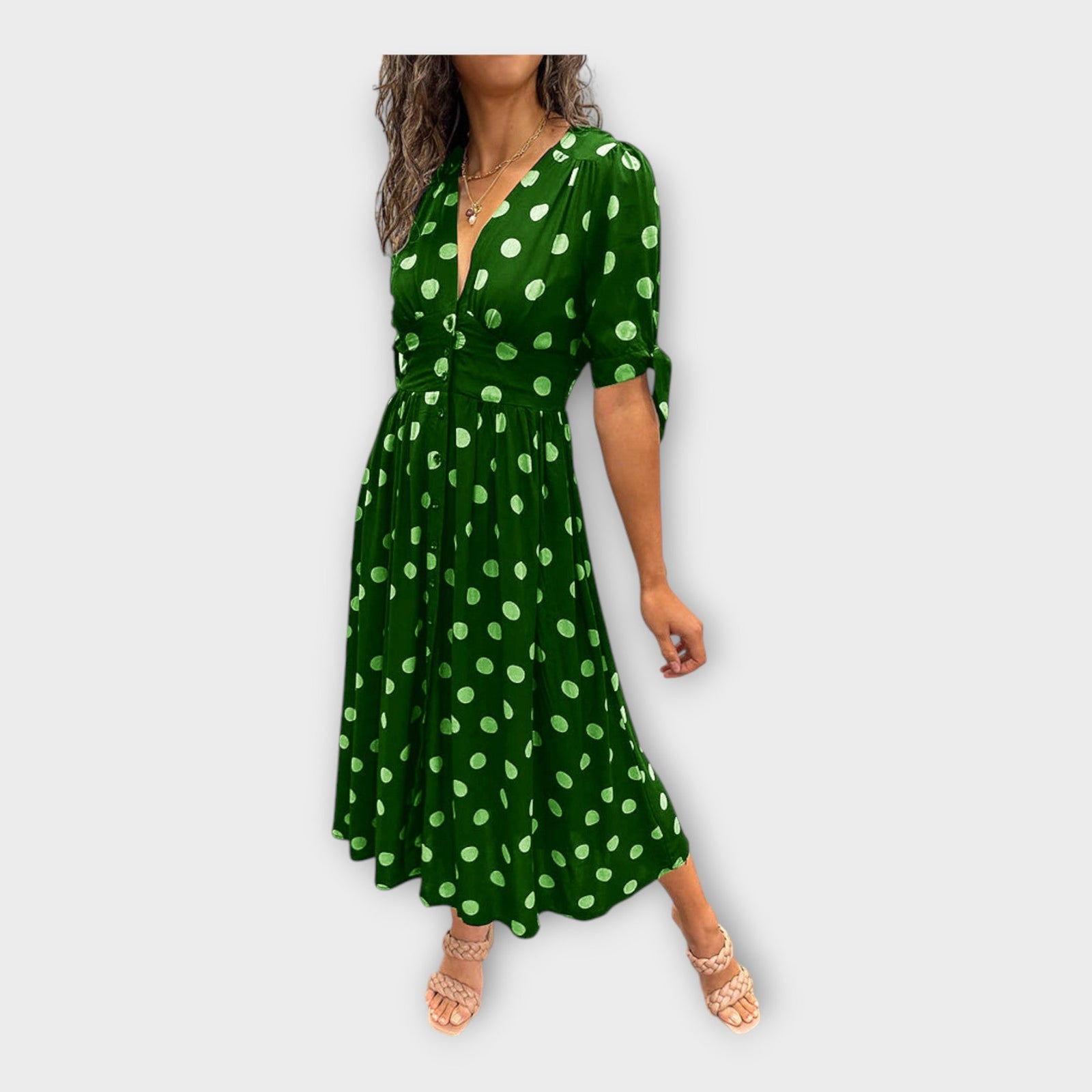 Vestido elegante com padrão moderno e sofisticação intemporal