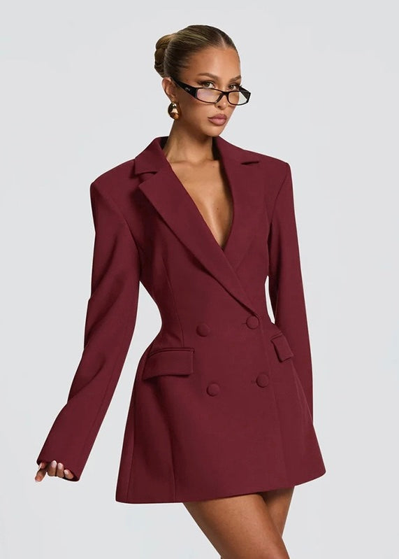 Vitória — Vestido-Casaco de Alfaiataria Escultural