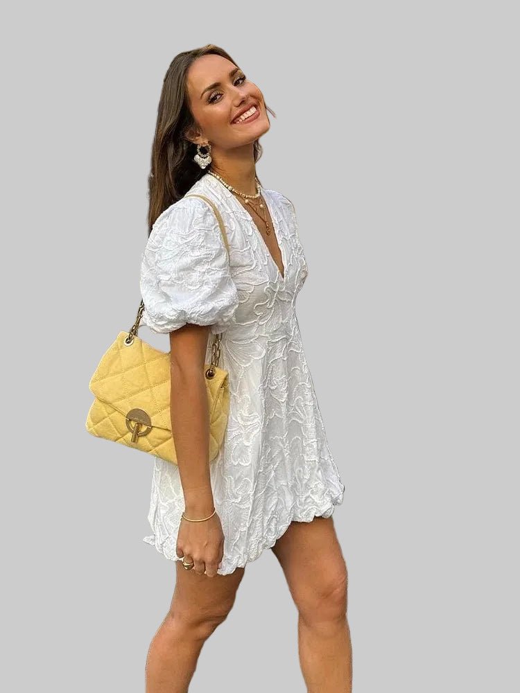 Beatriz — Vestido Curto "Balão" em Jacquard Texturado