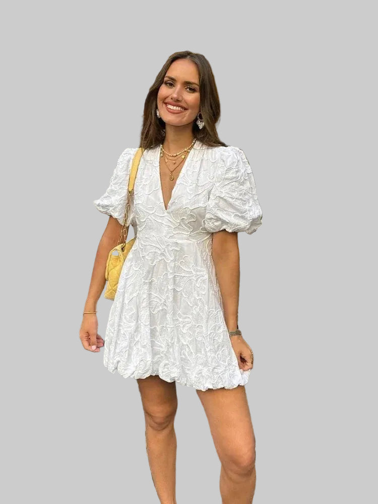 Beatriz — Vestido Curto "Balão" em Jacquard Texturado