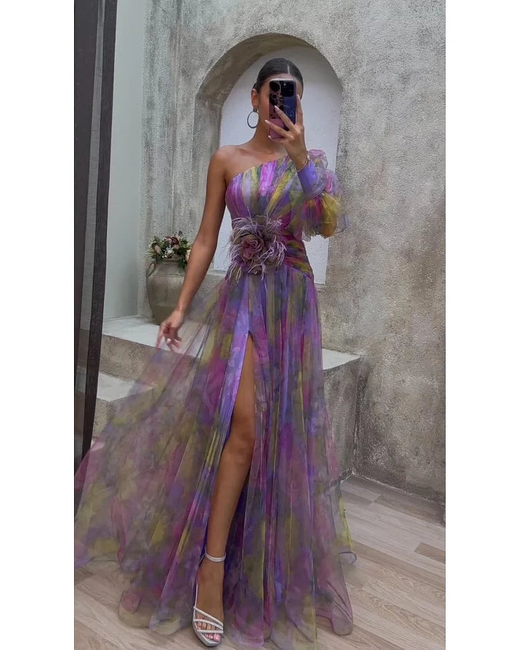 Beatriz – Vestido Longo de Um Ombro Só com Pormenor Floral e Fenda