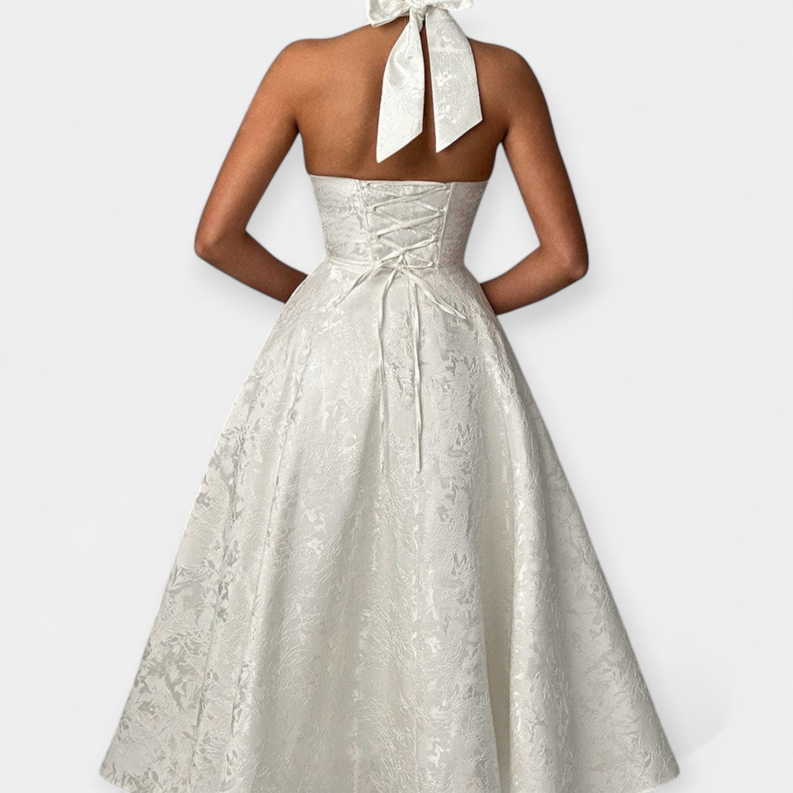 Vestido Midi com Costas Descobertas e Design de Corpete