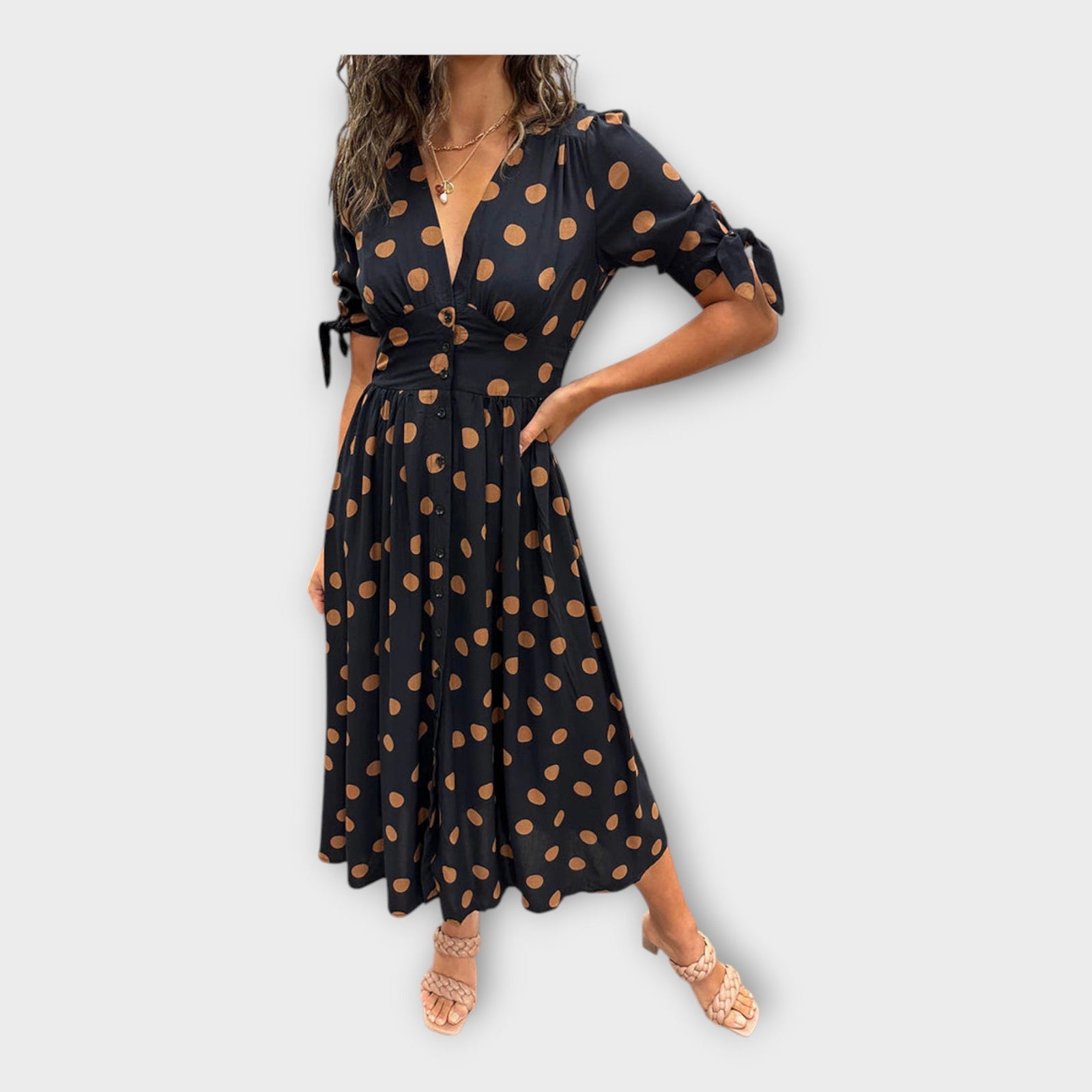 Vestido elegante com padrão moderno e sofisticação intemporal