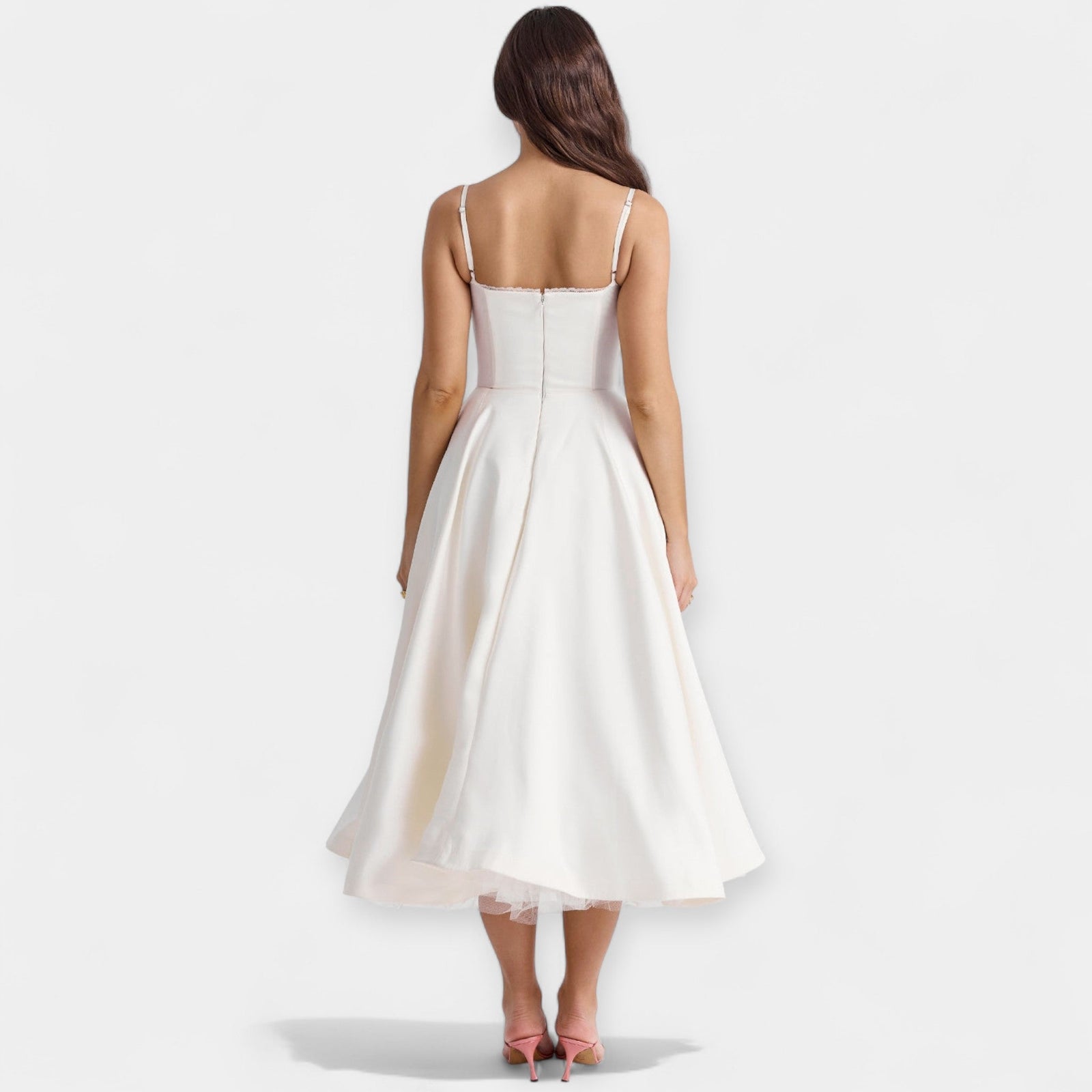 Vestido Midi com Tule e Estilo